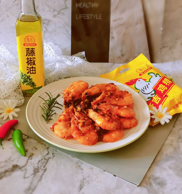 吮指藤椒油焖虾