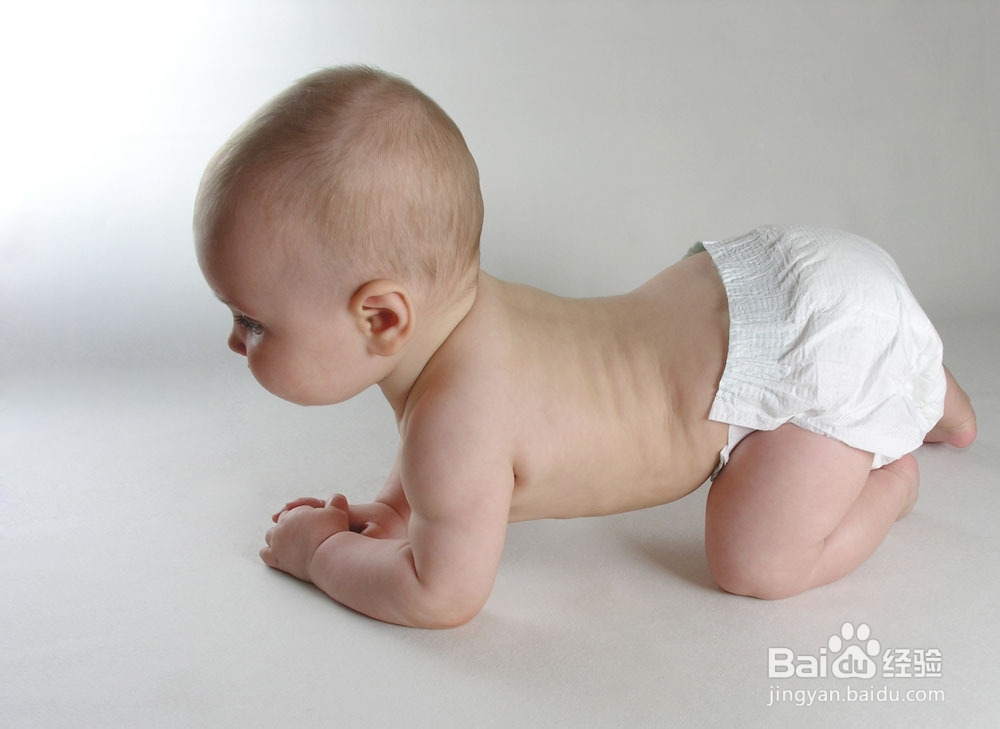 宝宝不会爬怎么办