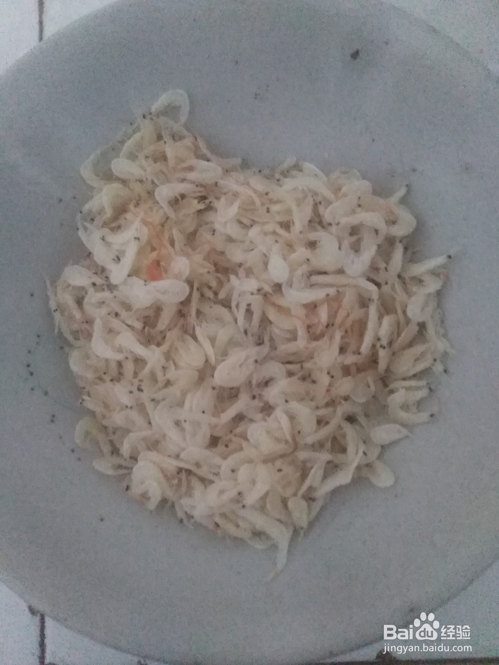 鹌鹑蛋如何炒虾皮？