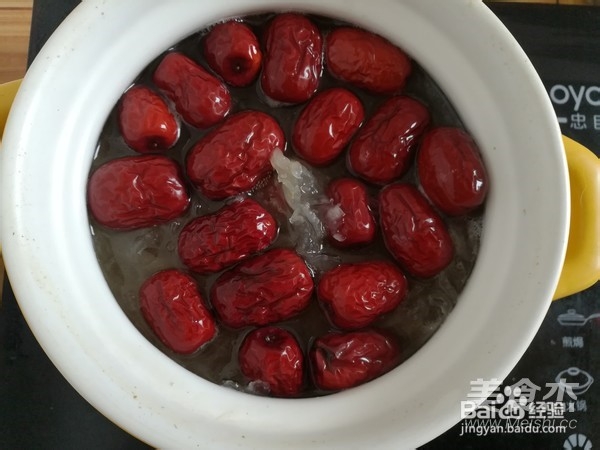 好银耳红枣羹喝的