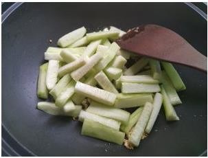 丝瓜这样做，简单又营养