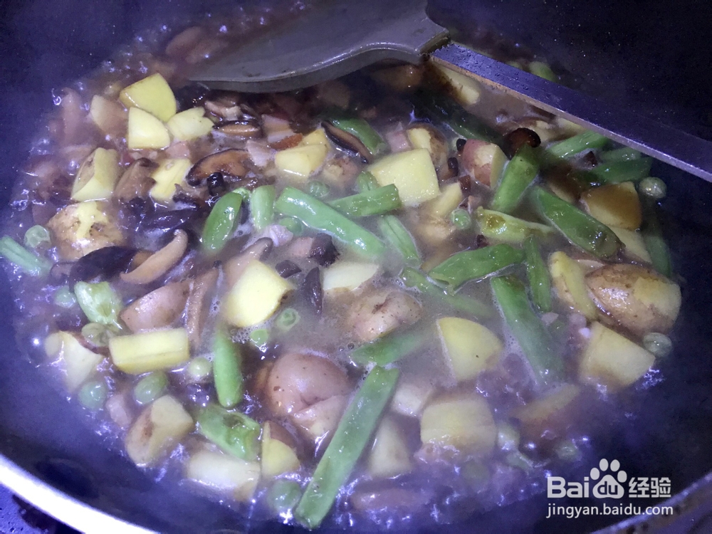 应该这样做香菇腊肉焖饭