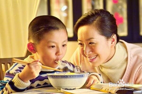 孩子在幼儿园不肯吃饭怎么办？