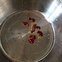 如何做美味的酸辣藕丁