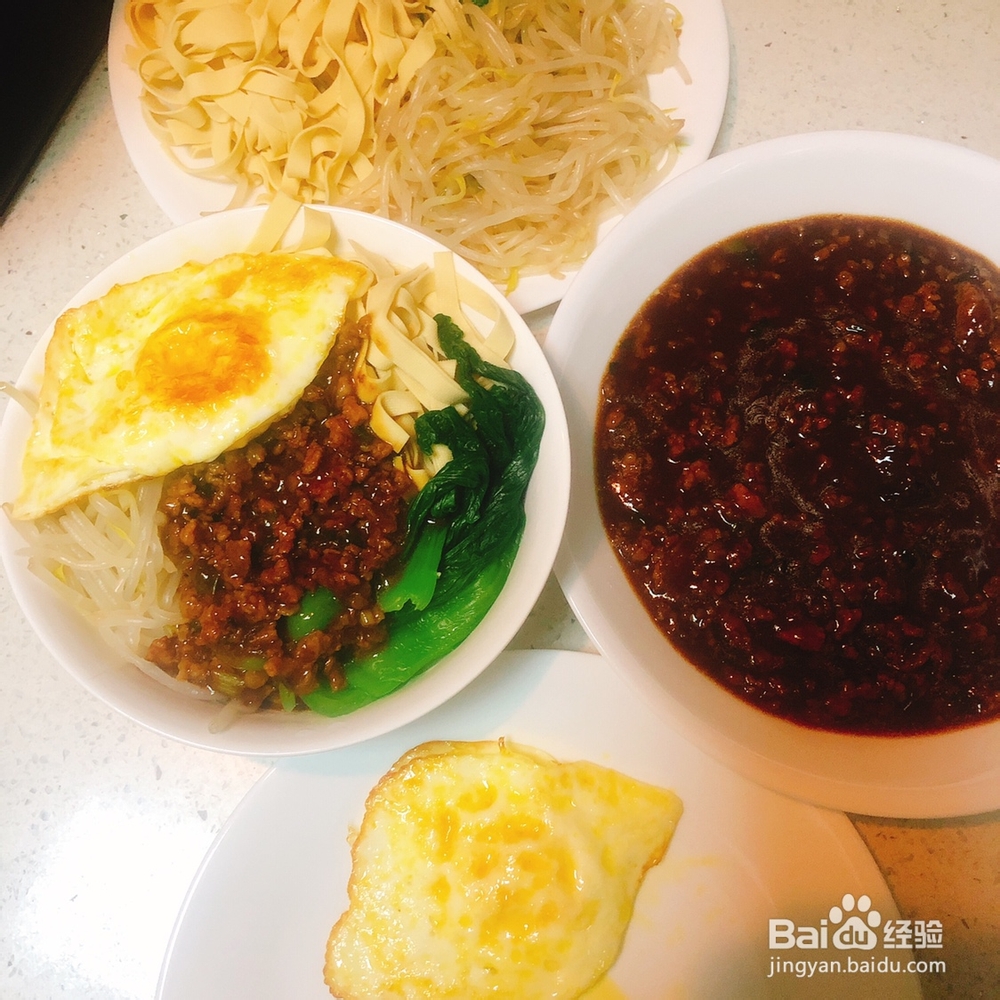 超级过瘾的肉酱煎蛋米线