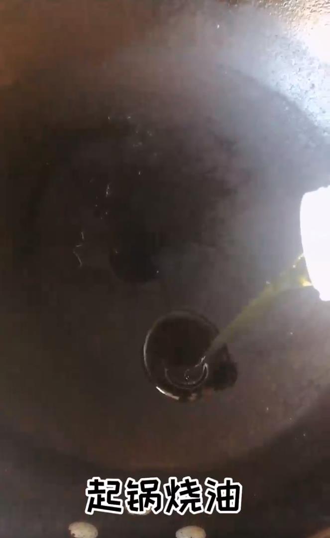 如何制作香味四溢的小炒黄豆芽？