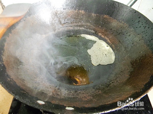 教大家做一道营养简单的湘菜-茄子烧辣椒