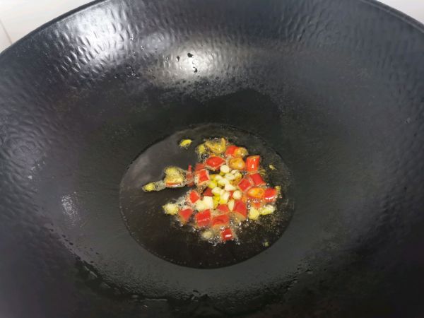 苦瓜炒五花肉片