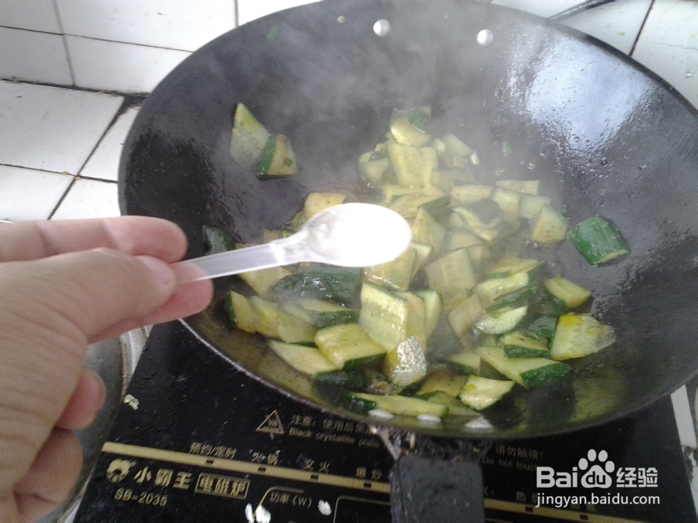 炒黄瓜片很鲜