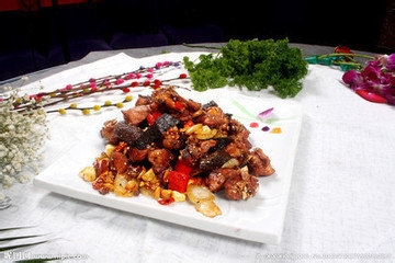 厦门特色菜之风干肉爆兔丁的做法