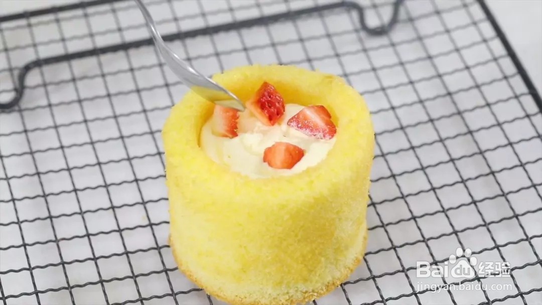 草莓蛋糕杯子怎么做