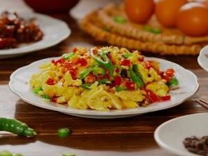 教你制作美味的剁椒炒鸡蛋