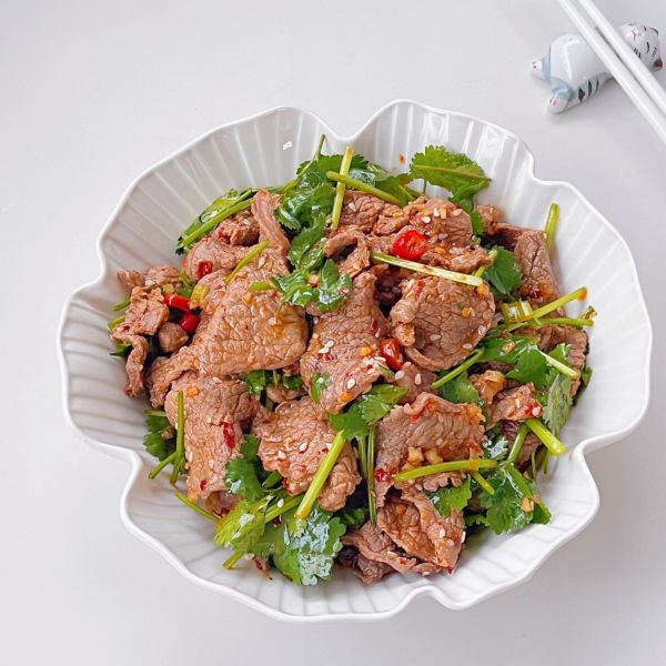 捞汁香菜拌牛肉