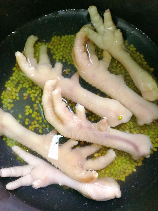 消暑鸡脚绿豆汤