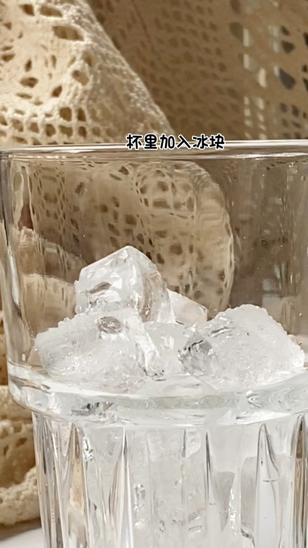 抹茶可可冰拿铁