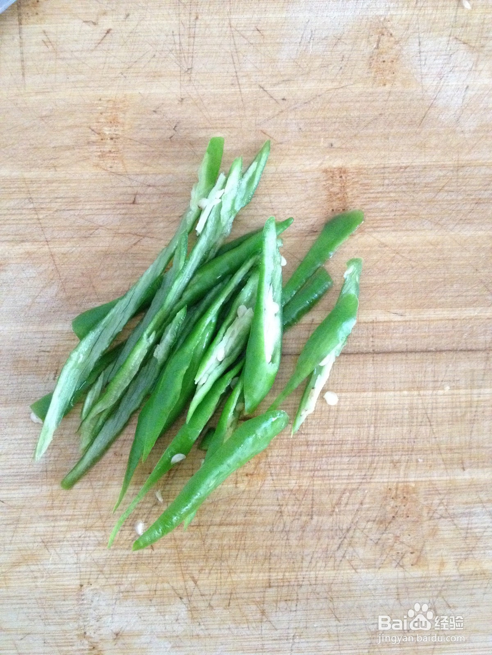 [瘦身健康素菜]芹菜炒豆干的做法