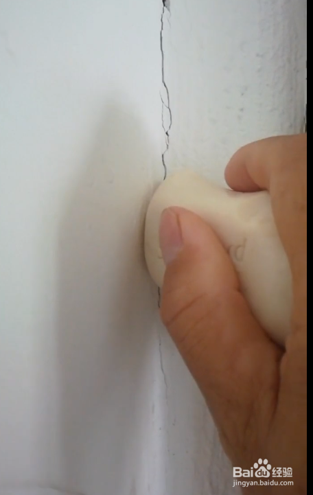 如何去除墙角的裂纹