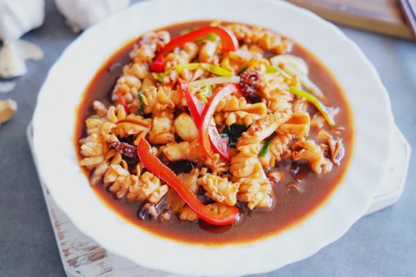 葱爆本港大鱿鱼