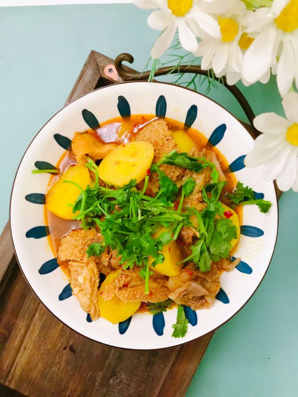 牛肚牛腩焖土豆