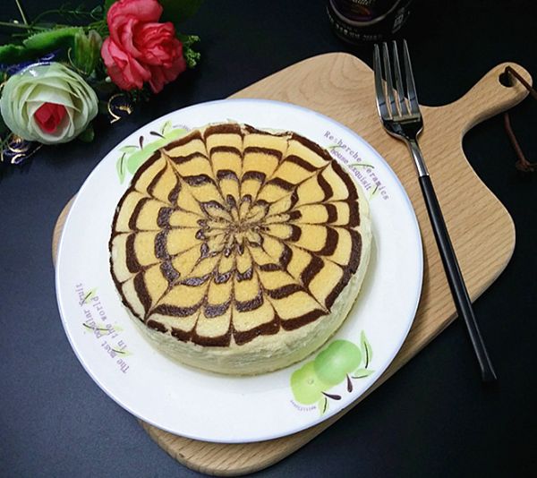 轻乳酪拉花蛋糕