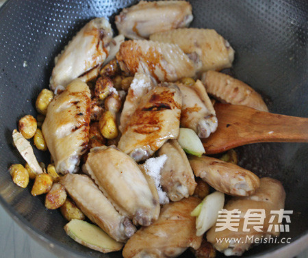 红烧栗子鸡翅
