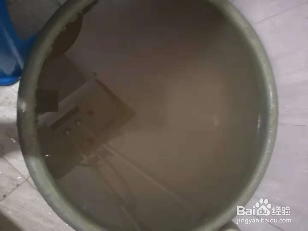 海尔储水式电热水器清洗