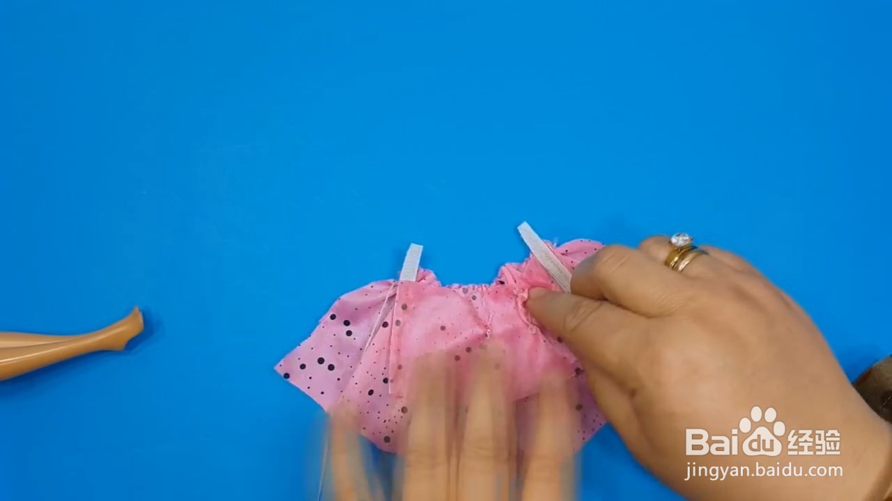 芭比粉色大长裙，少女心都跑出来了