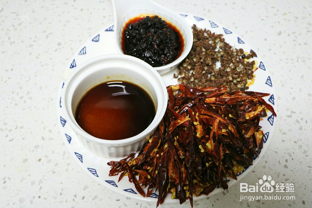 海鲜美食-香辣小鱼干