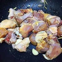 如何制作美味的三杯鸡