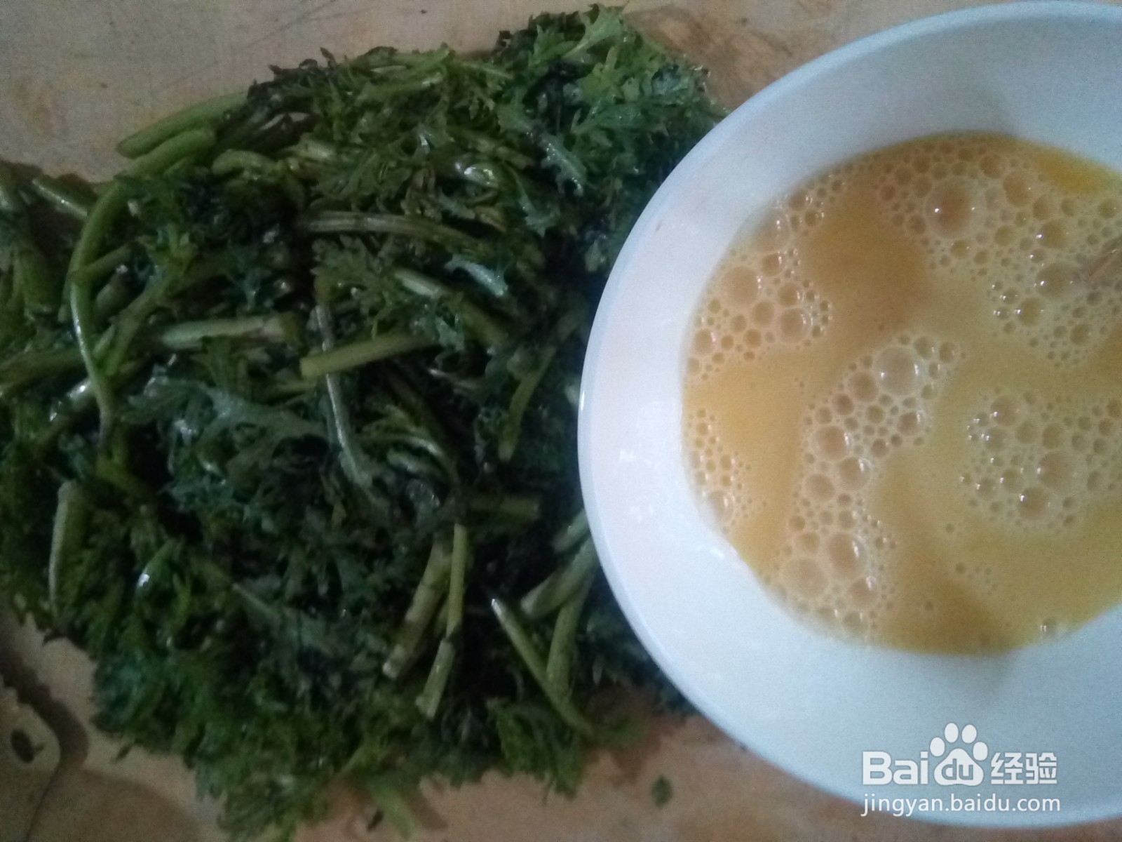 家常菜茼蒿炒鸡蛋