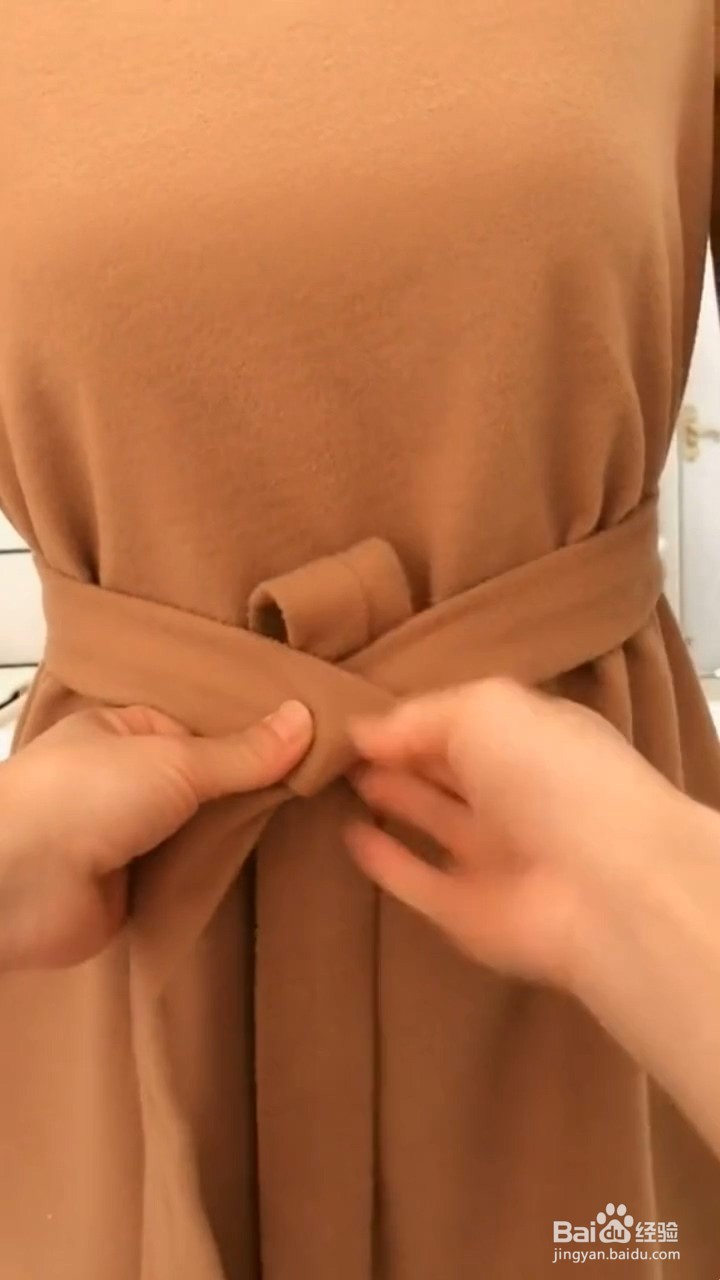 如何系一个蝴蝶结