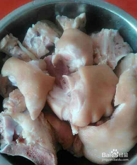 东北玉米猪蹄汤