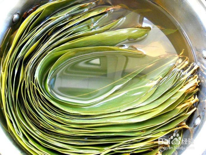 北方豆沙粽子的包法