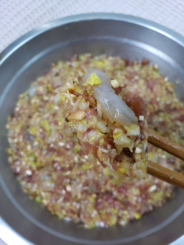 缤纷猪肉虾仁白菜饺子