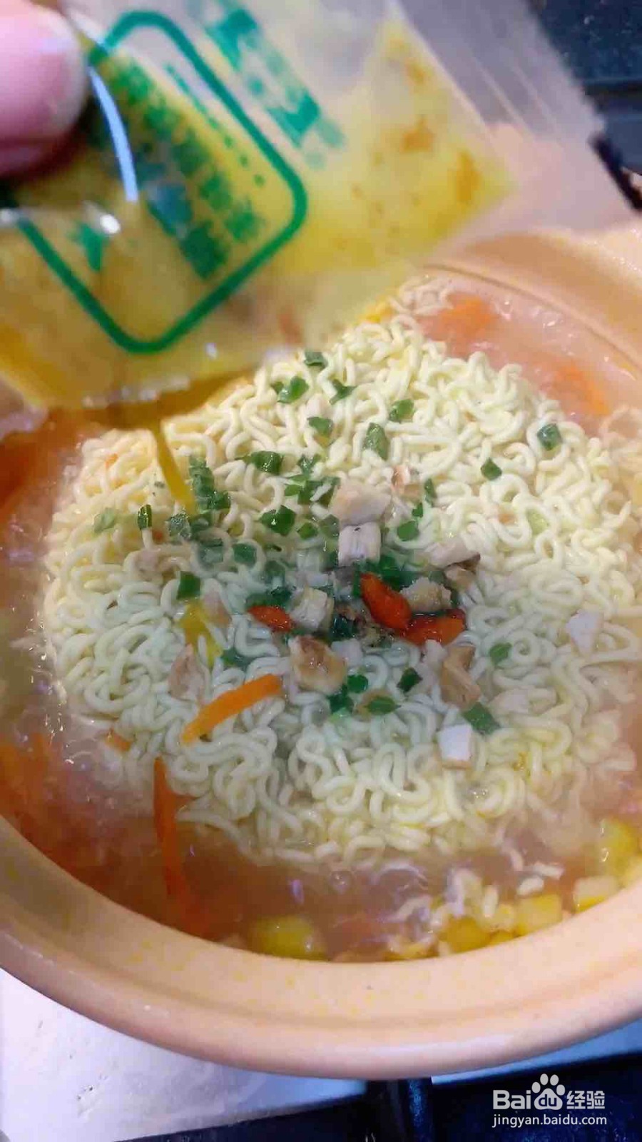 虾仁胡萝卜泡面的做法