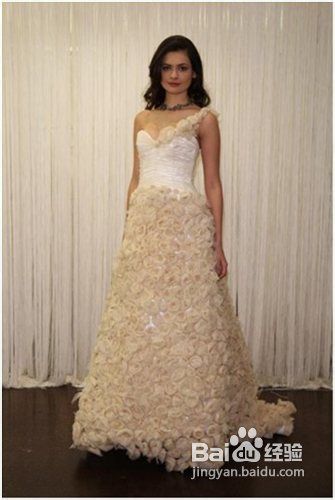 宽肩新娘6技巧穿出好身材