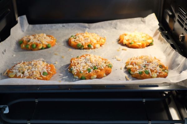 芝士鸡肉蔬菜饼