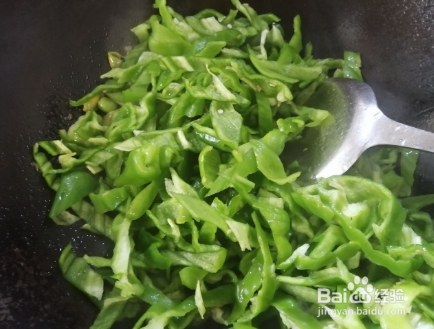 青椒毛豆米的做法