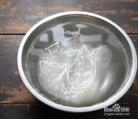 蒜茸鲜虾蒸米粉