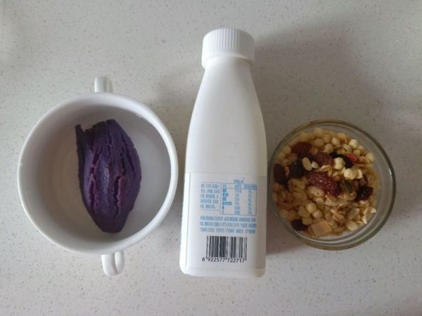 紫薯酸奶燕麦脆