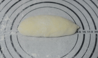 卡士达酱芝麻餐包的做法