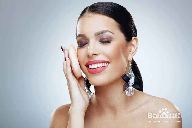眼睛变大的化妆方法