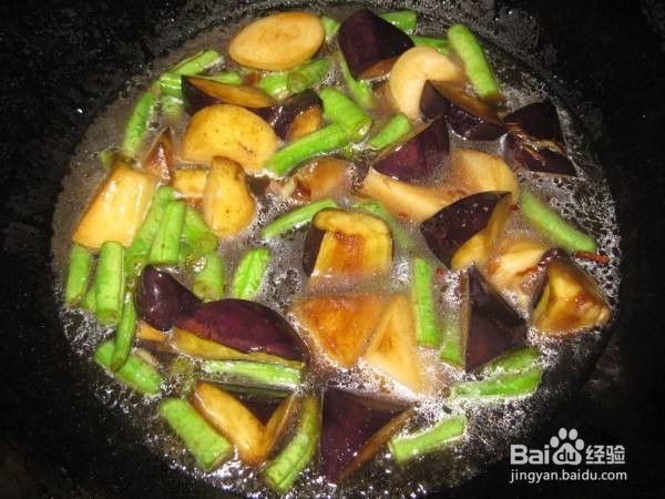 茄子土豆焖豆角