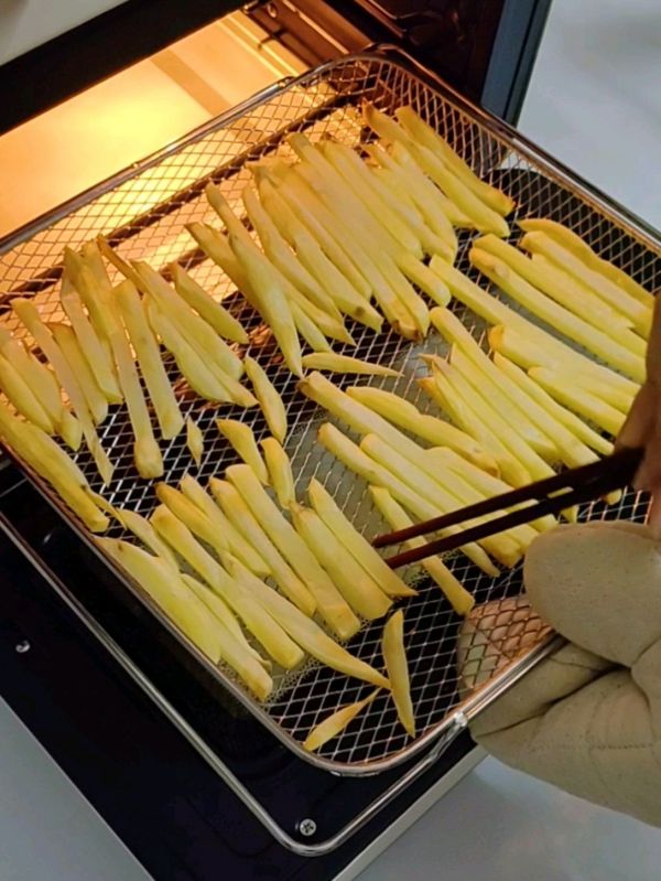 健康无油烘烤薯条