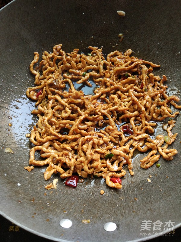 五彩肉丝拉皮