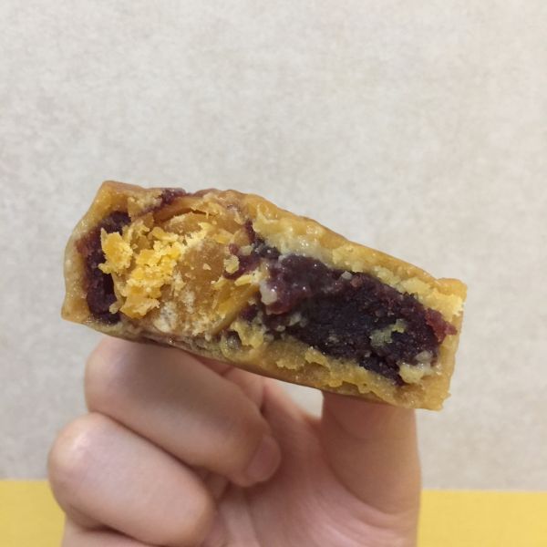 蛋黄豆沙广式月饼(75克)