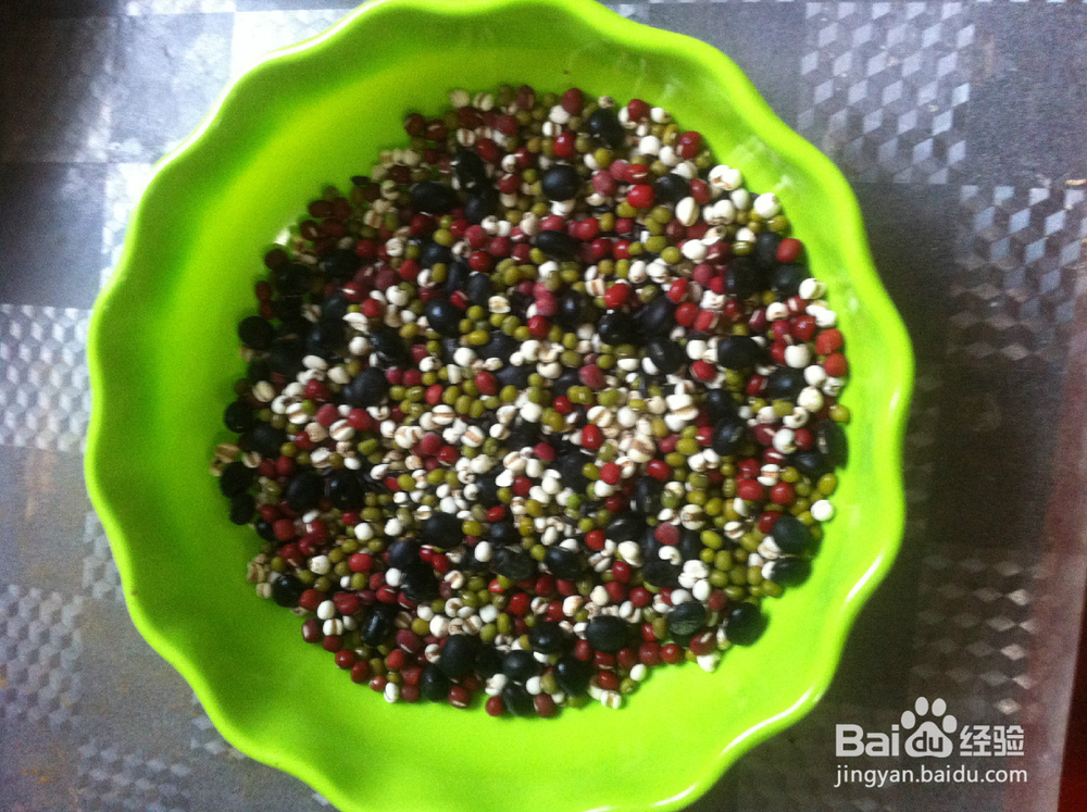 夏季养生粥——红豆薏米祛湿粥