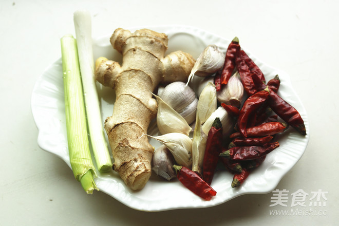 牛肉香菇酱拌面