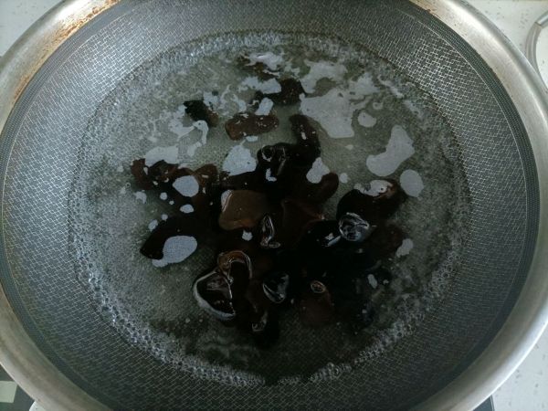 木耳腐竹炒青椒