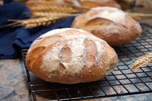 葡萄黑裸麦面包